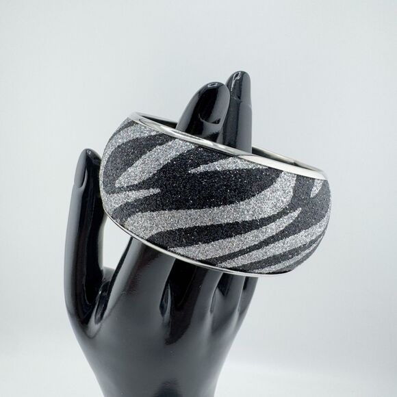 Vintage Zebra Glitter Bangle Bracelet Black Silver Sparkle Wide Animal Print 80s - Picture 3 of 8